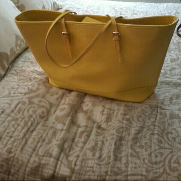 New York & Company Handbags - 💛Large Yellow Bag NY&Co